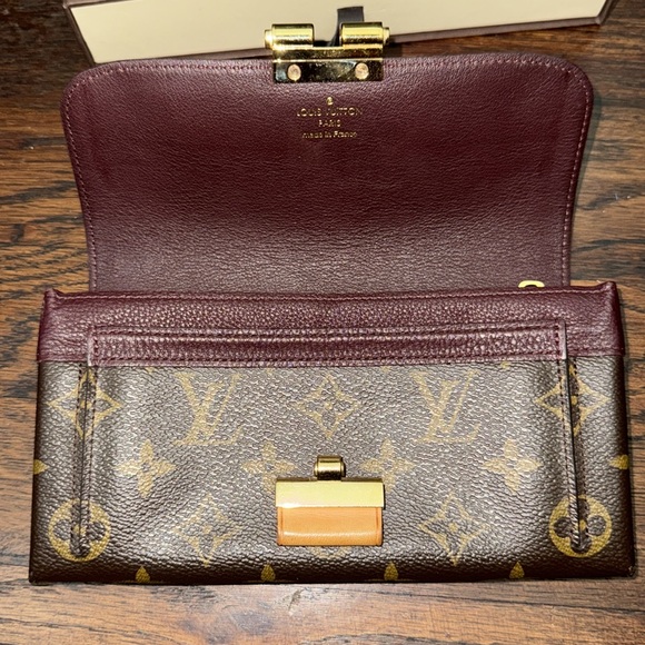 Louis Vuitton Brown Monogram Clutch with Gold Accent - Picture 3 of 11